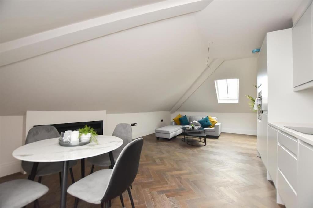 Vive Sea View Getaway Apartment Hastings Ngoại thất bức ảnh